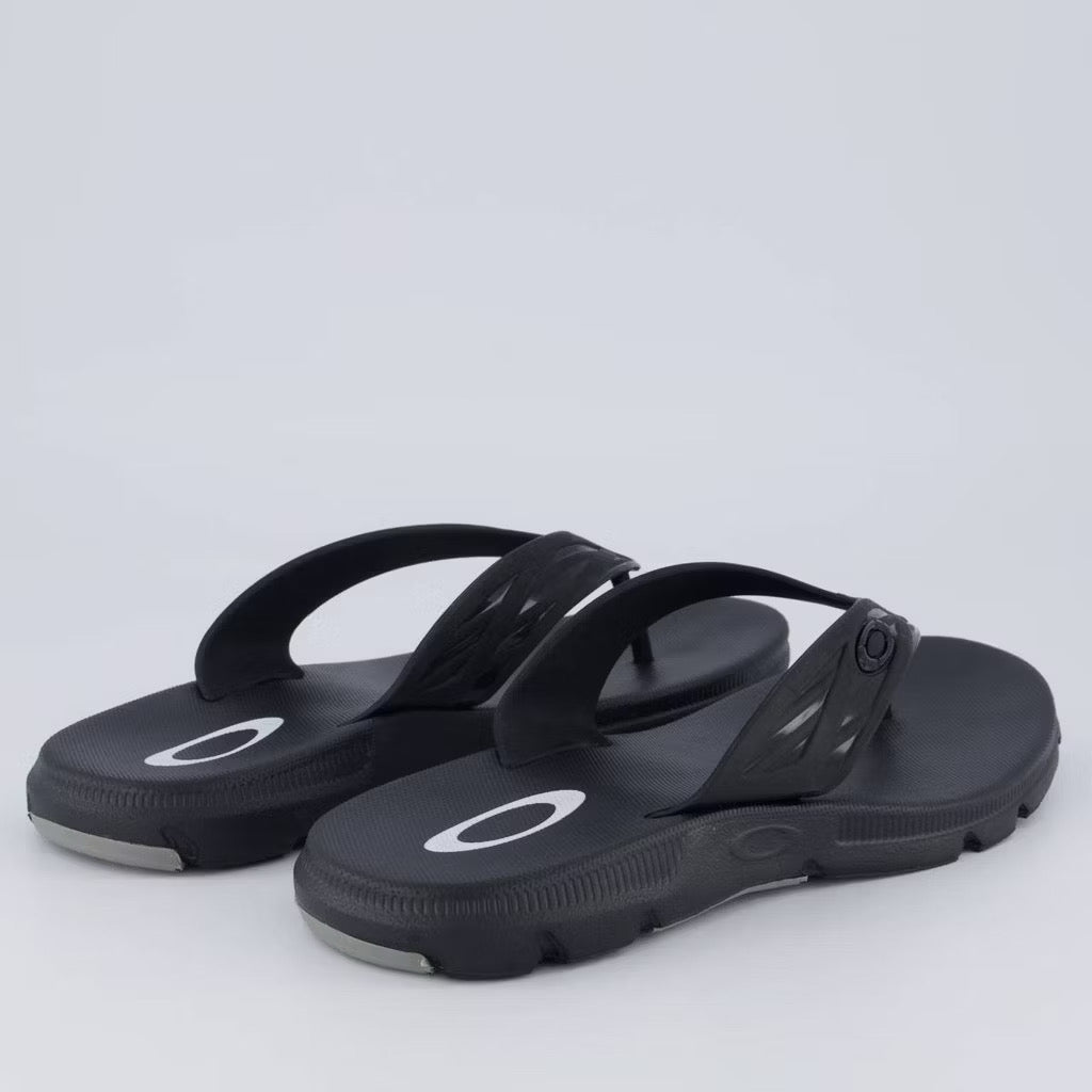 Chinelo Oakley Raptor
