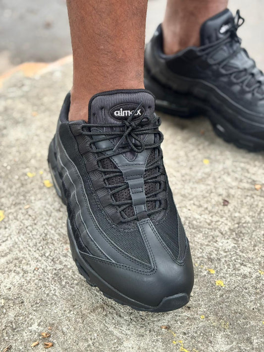Air Max 95 Triple Black