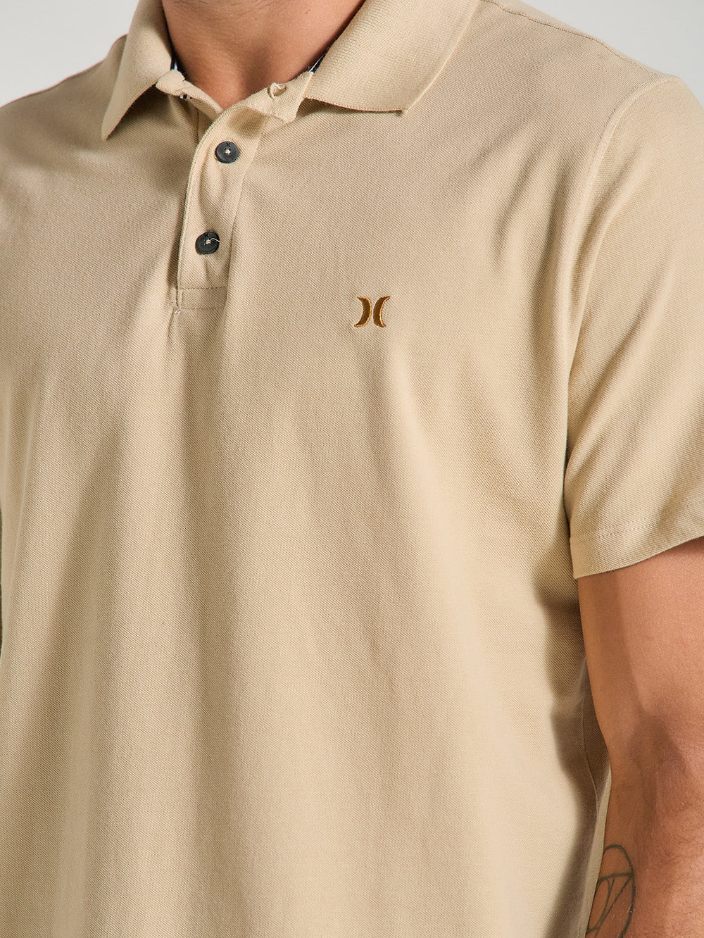 Camisa Gola Polo Hurley Bege